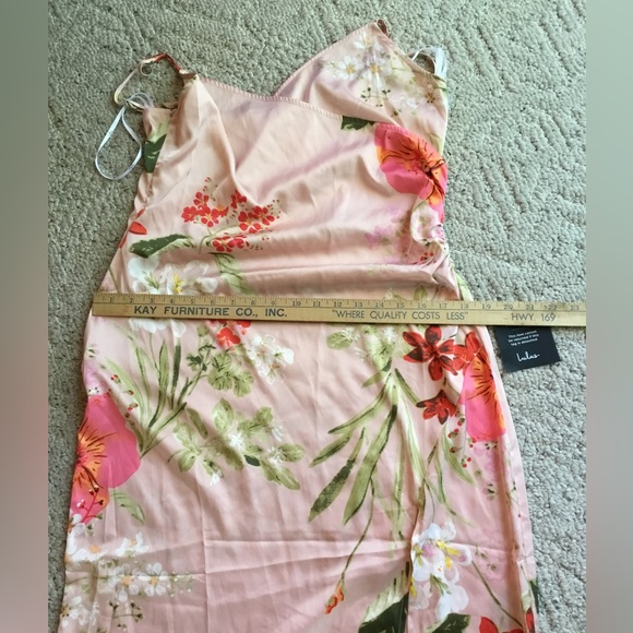 Lulus Dress.                                        NWT - Picture 5 of 13